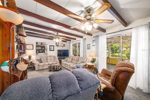 2345 CR 453, Lake Panasoffkee, FL 33538