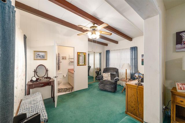 2345 CR 453, Lake Panasoffkee, FL 33538