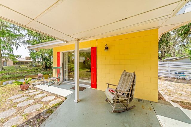 2345 CR 453, Lake Panasoffkee, FL 33538