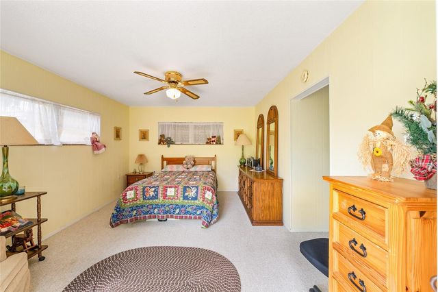 2345 CR 453, Lake Panasoffkee, FL 33538