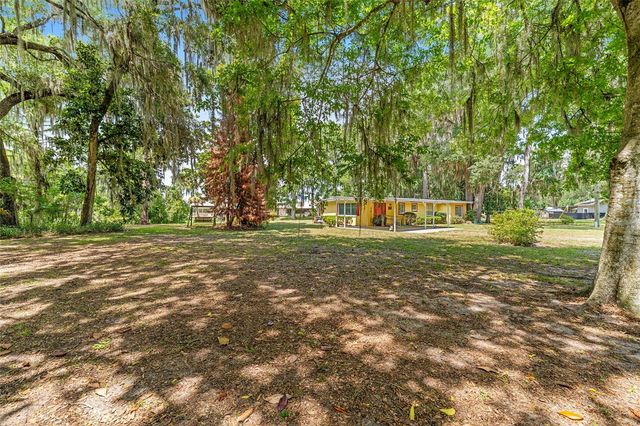 2345 CR 453, Lake Panasoffkee, FL 33538