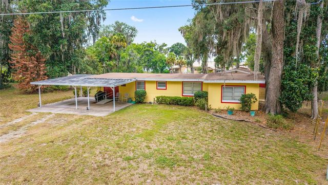 2345 CR 453, Lake Panasoffkee, FL 33538