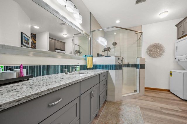 W140N9964 Seven Pines WAY, Germantown, WI 53022