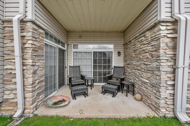W140N9964 Seven Pines WAY, Germantown, WI 53022