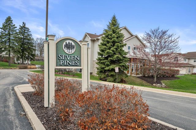 W140N9964 Seven Pines WAY, Germantown, WI 53022