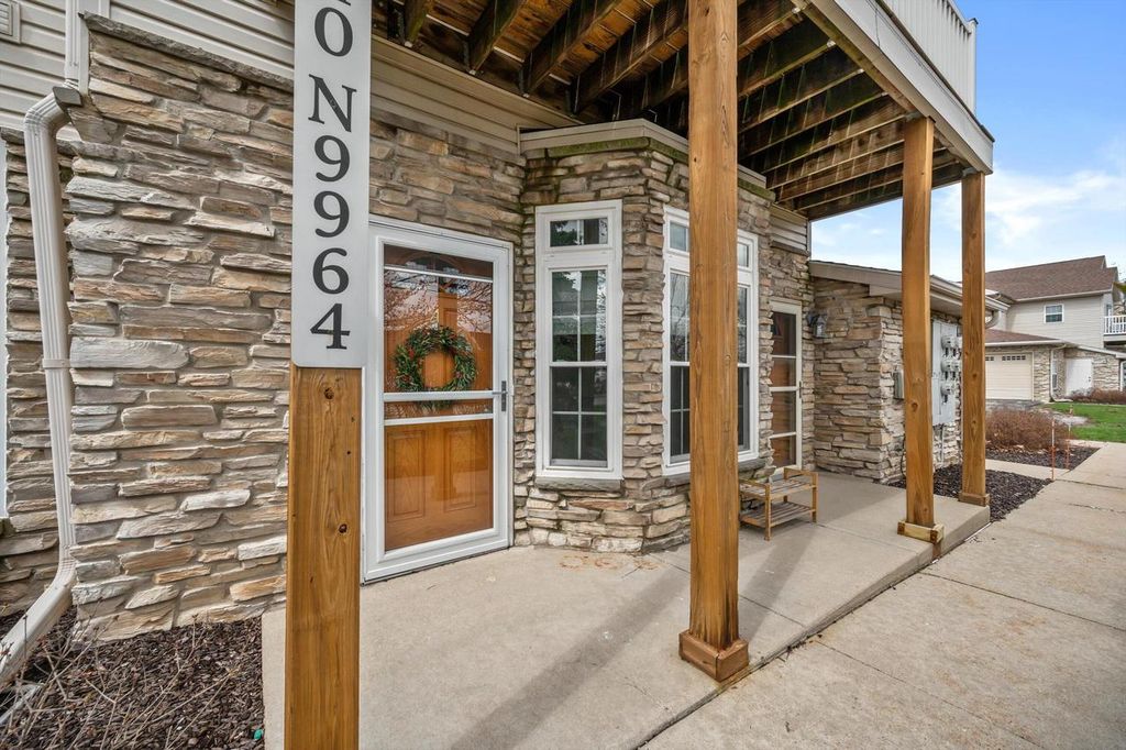W140N9964 Seven Pines WAY, Germantown, WI 53022