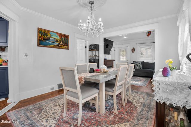 2093 Oaklawn Avenue, Rotterdam, NY 12306