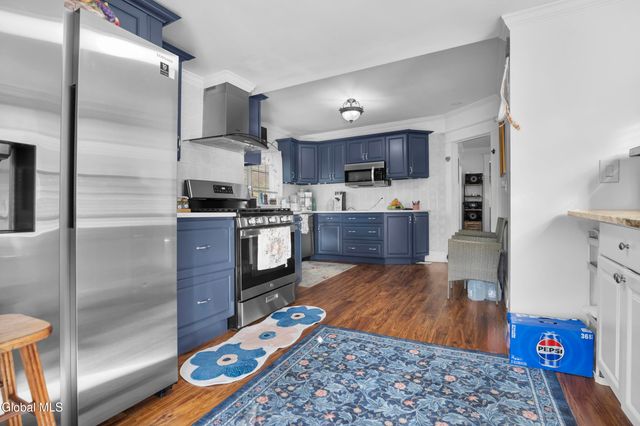 2093 Oaklawn Avenue, Rotterdam, NY 12306