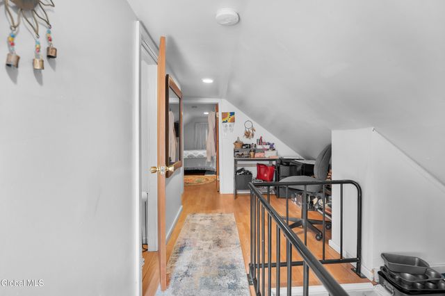 2093 Oaklawn Avenue, Rotterdam, NY 12306