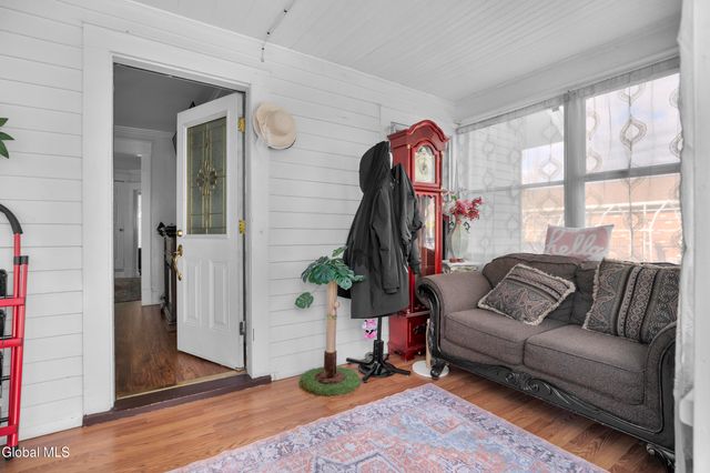 2093 Oaklawn Avenue, Rotterdam, NY 12306