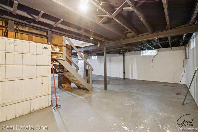 19439 W Chicago Street, Detroit, MI 48228