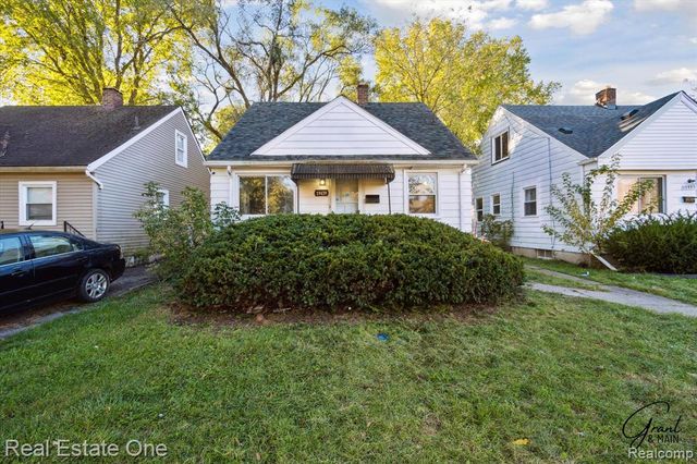 19439 W Chicago Street, Detroit, MI 48228
