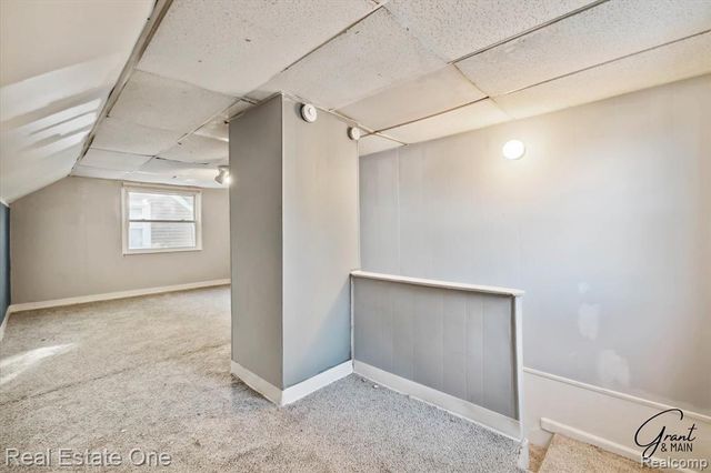 19439 W Chicago Street, Detroit, MI 48228