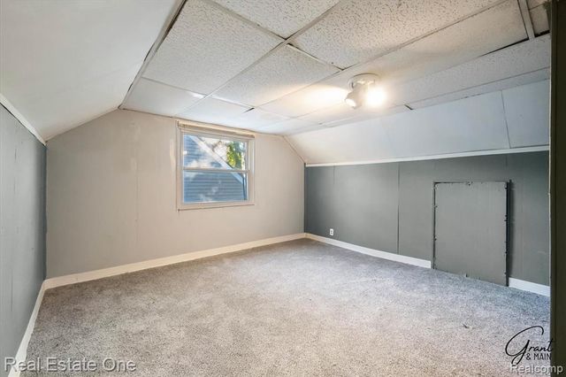 19439 W Chicago Street, Detroit, MI 48228