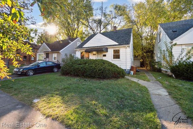 19439 W Chicago Street, Detroit, MI 48228
