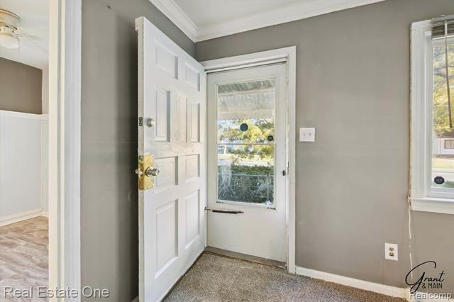 19439 W Chicago Street, Detroit, MI 48228
