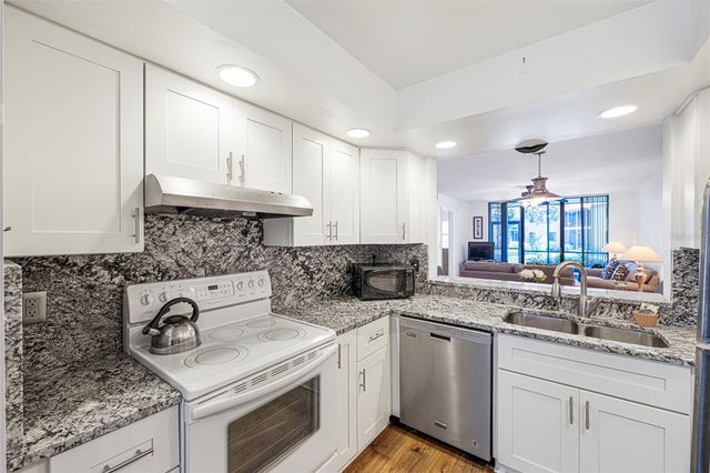 4520 47TH AVENUE W 103, Bradenton, FL 34210