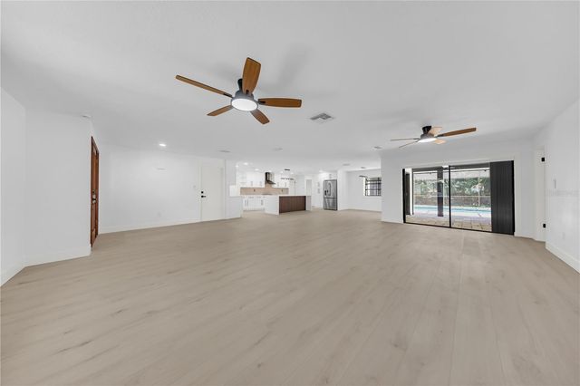 2905 BLUFFS DRIVE, Largo, FL 33770