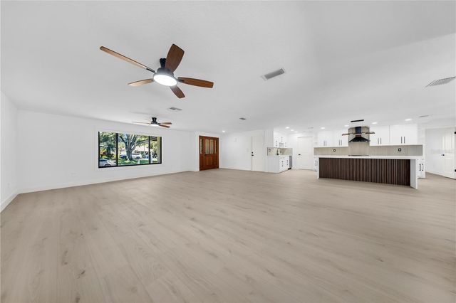 2905 BLUFFS DRIVE, Largo, FL 33770