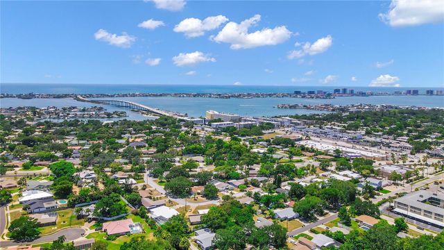 2905 BLUFFS DRIVE, Largo, FL 33770