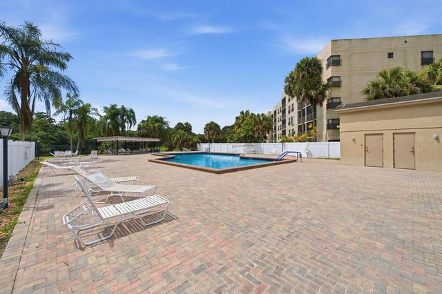3050 NW 42nd Avenue C110, Coconut Creek, FL 33066
