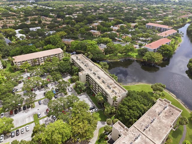3050 NW 42nd Avenue C110, Coconut Creek, FL 33066
