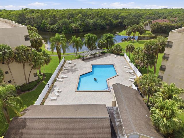 3050 NW 42nd Avenue C110, Coconut Creek, FL 33066