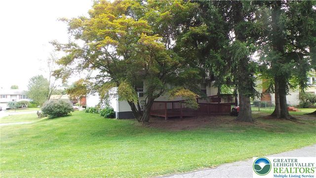 301 South Watson Street, Palmer Twp, PA 18045