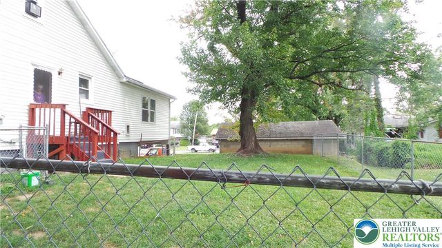 301 South Watson Street, Palmer Twp, PA 18045
