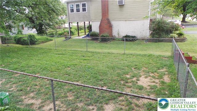 301 South Watson Street, Palmer Twp, PA 18045