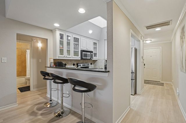 9437 Timberleaf Drive, Dallas, TX 75243