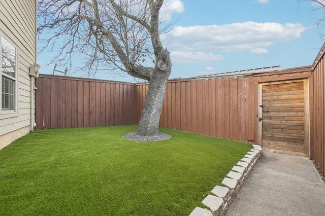 9437 Timberleaf Drive, Dallas, TX 75243