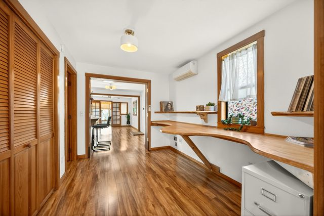 119 Madison Street, Talent, OR 97540