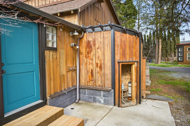 119 Madison Street, Talent, OR 97540