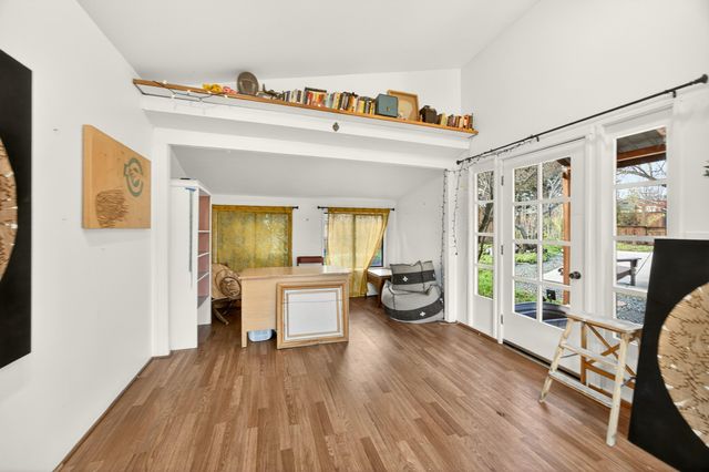 119 Madison Street, Talent, OR 97540