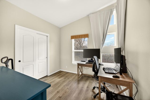 119 Madison Street, Talent, OR 97540