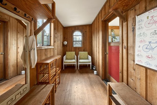 119 Madison Street, Talent, OR 97540