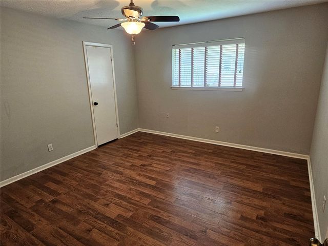 2701 Henderson Lane, Deer Park, TX 77536