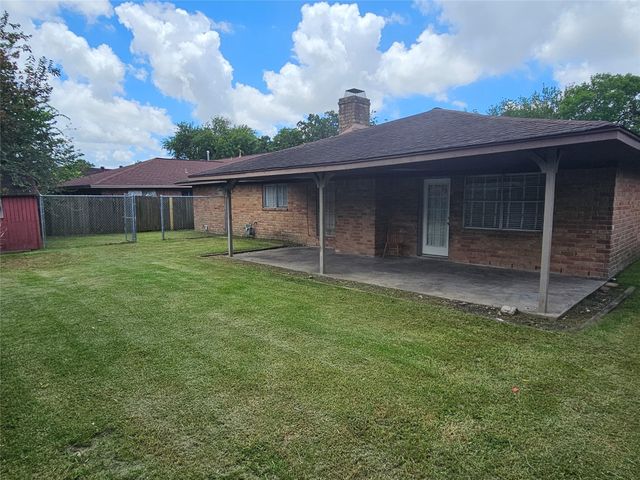 2701 Henderson Lane, Deer Park, TX 77536