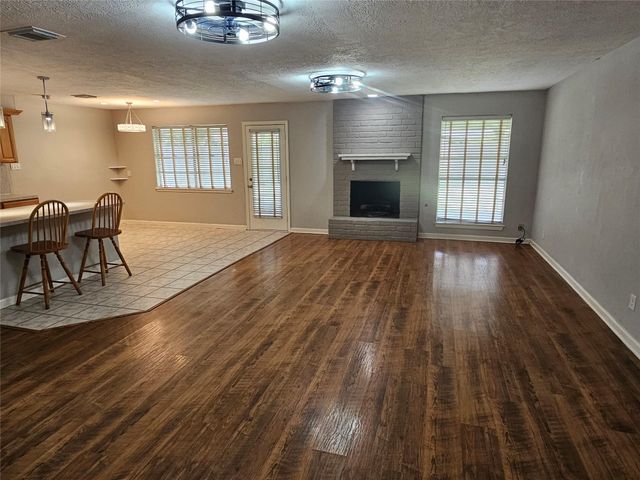 2701 Henderson Lane, Deer Park, TX 77536