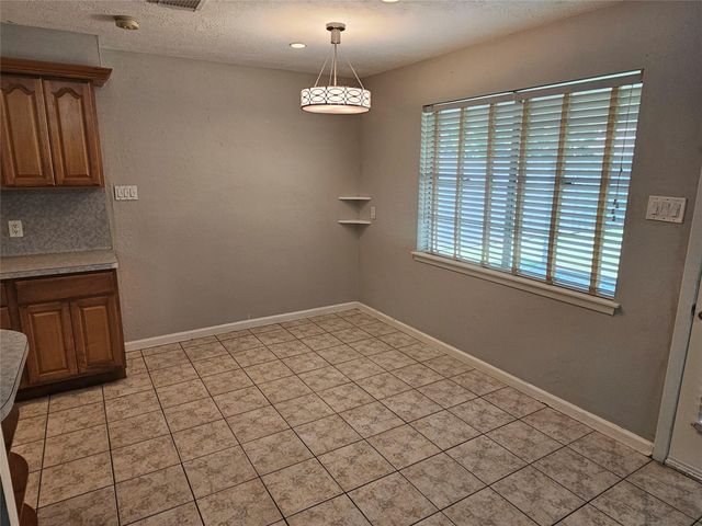 2701 Henderson Lane, Deer Park, TX 77536