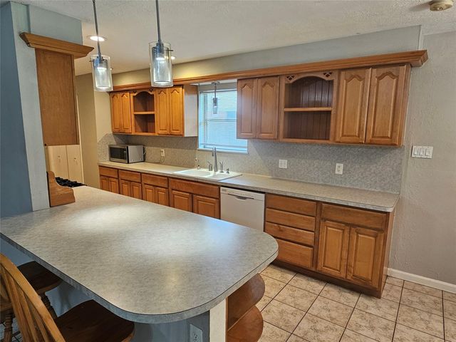2701 Henderson Lane, Deer Park, TX 77536