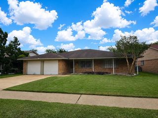 2701 Henderson Lane, Deer Park, TX 77536