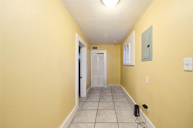 316 W COLUMBUS DRIVE, Tampa, FL 33602