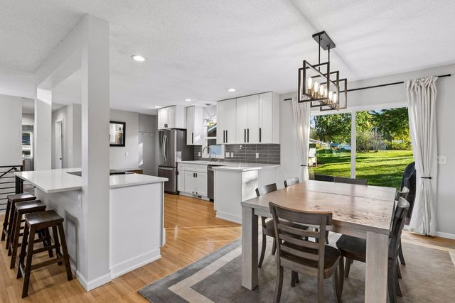 1420 Yosemite Avenue N, Golden Valley, MN 55422