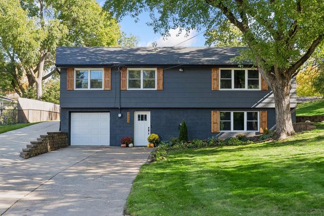 1420 Yosemite Avenue N, Golden Valley, MN 55422