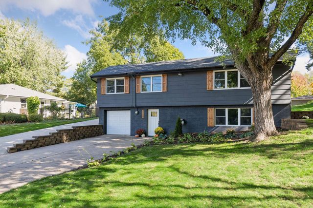 1420 Yosemite Avenue N, Golden Valley, MN 55422