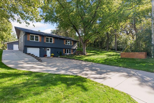 1420 Yosemite Avenue N, Golden Valley, MN 55422