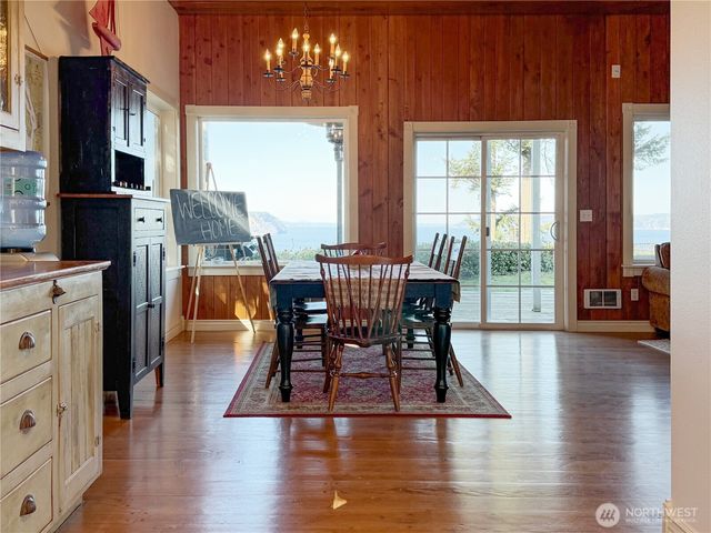 27 M Cascade Drive, Hat Island, WA 98206