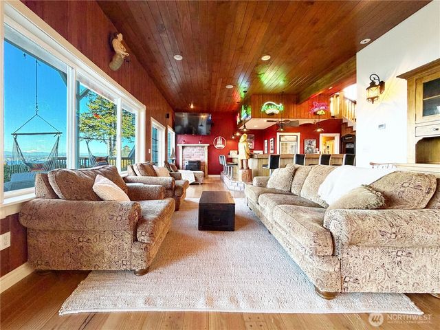27 M Cascade Drive, Hat Island, WA 98206